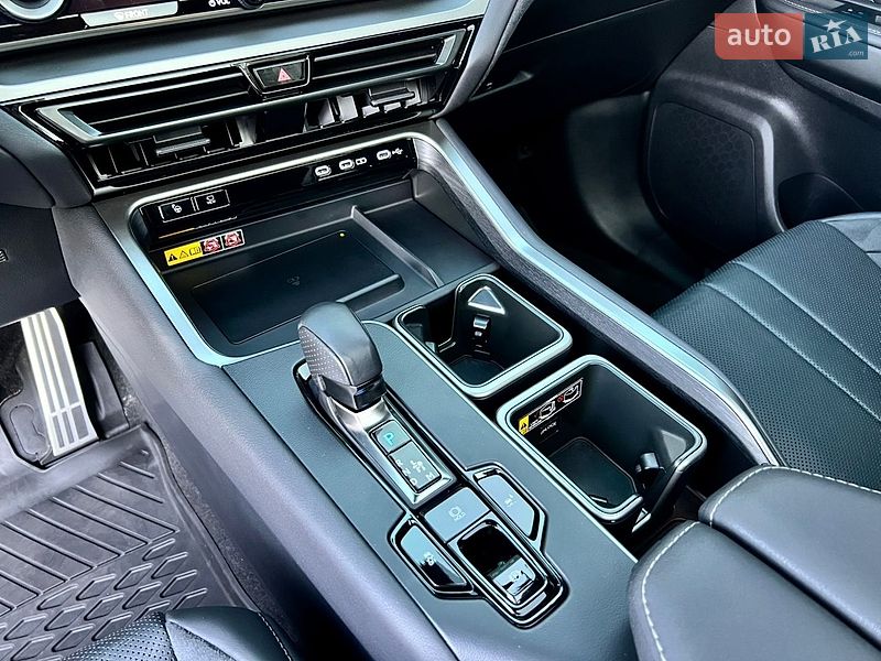Внедорожник / Кроссовер Lexus TX 2024 в Киеве