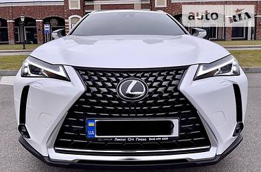 Внедорожник / Кроссовер Lexus UX 2019 в Киеве