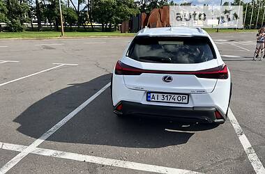 Внедорожник / Кроссовер Lexus UX 2018 в Киеве