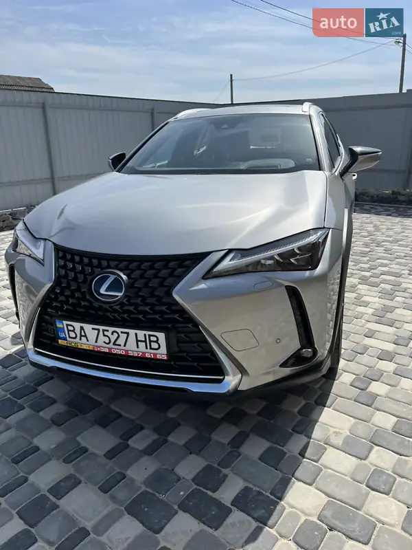 Lexus UX 2019