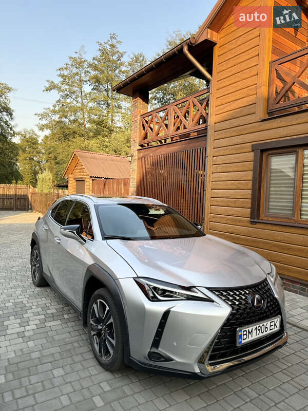 Lexus UX 2020