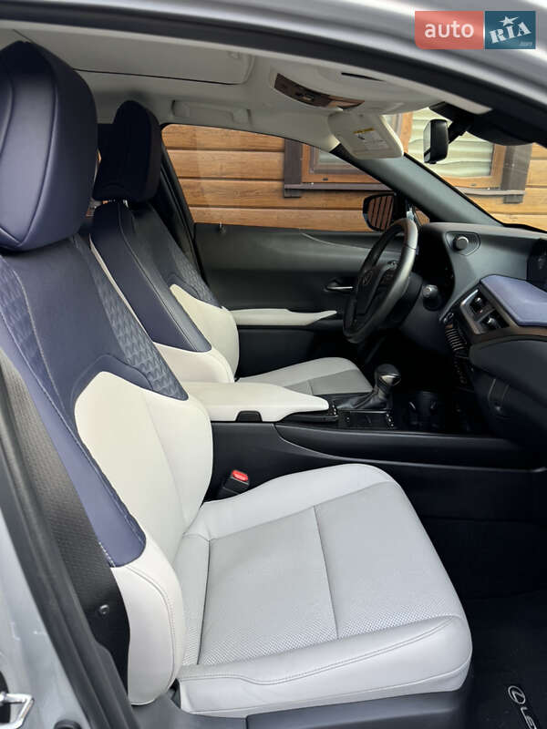 Внедорожник / Кроссовер Lexus UX 2020 в Ахтырке