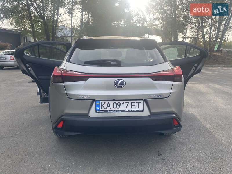 Позашляховик / Кросовер Lexus UX 2019 в Києві