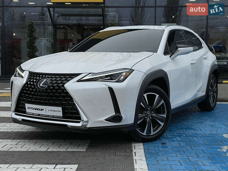 Позашляховик / Кросовер Lexus UX 2020 в 