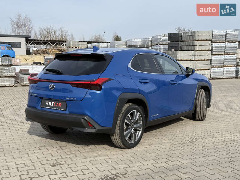 Внедорожник / Кроссовер Lexus UX 2020 в Владимире