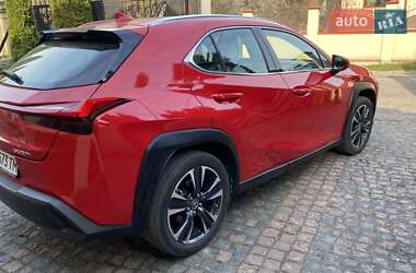 Внедорожник / Кроссовер Lexus UX 2021 в 