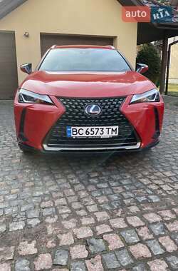 Внедорожник / Кроссовер Lexus UX 2021 в 