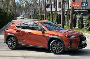 Позашляховик / Кросовер Lexus UX 2018 в 