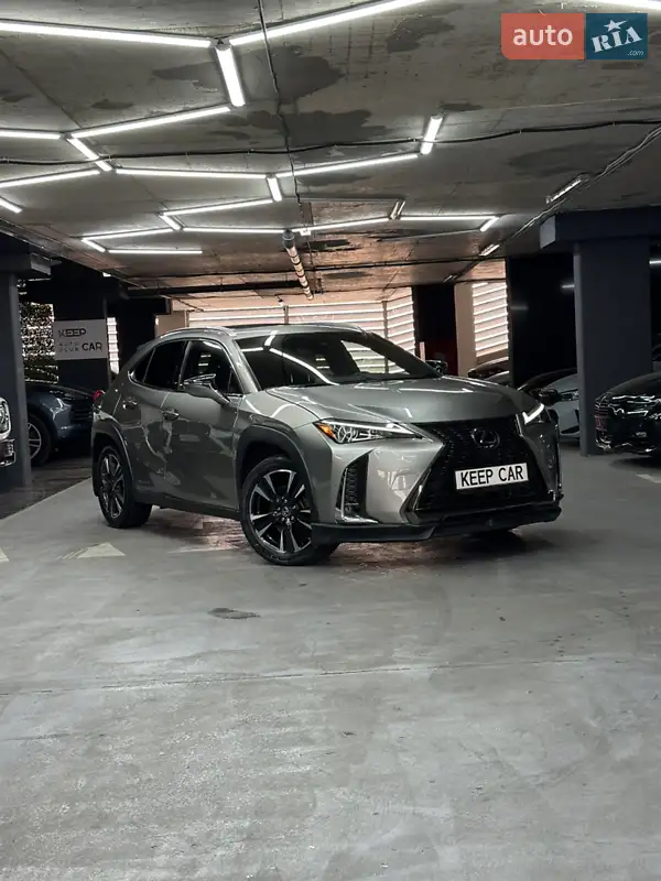 Позашляховик / Кросовер Lexus UX 2020 в 