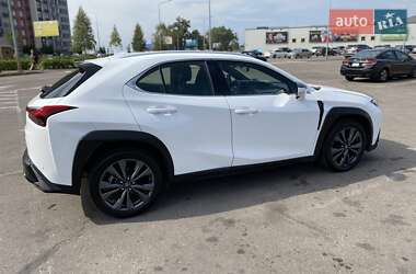 Внедорожник / Кроссовер Lexus UX 2018 в 