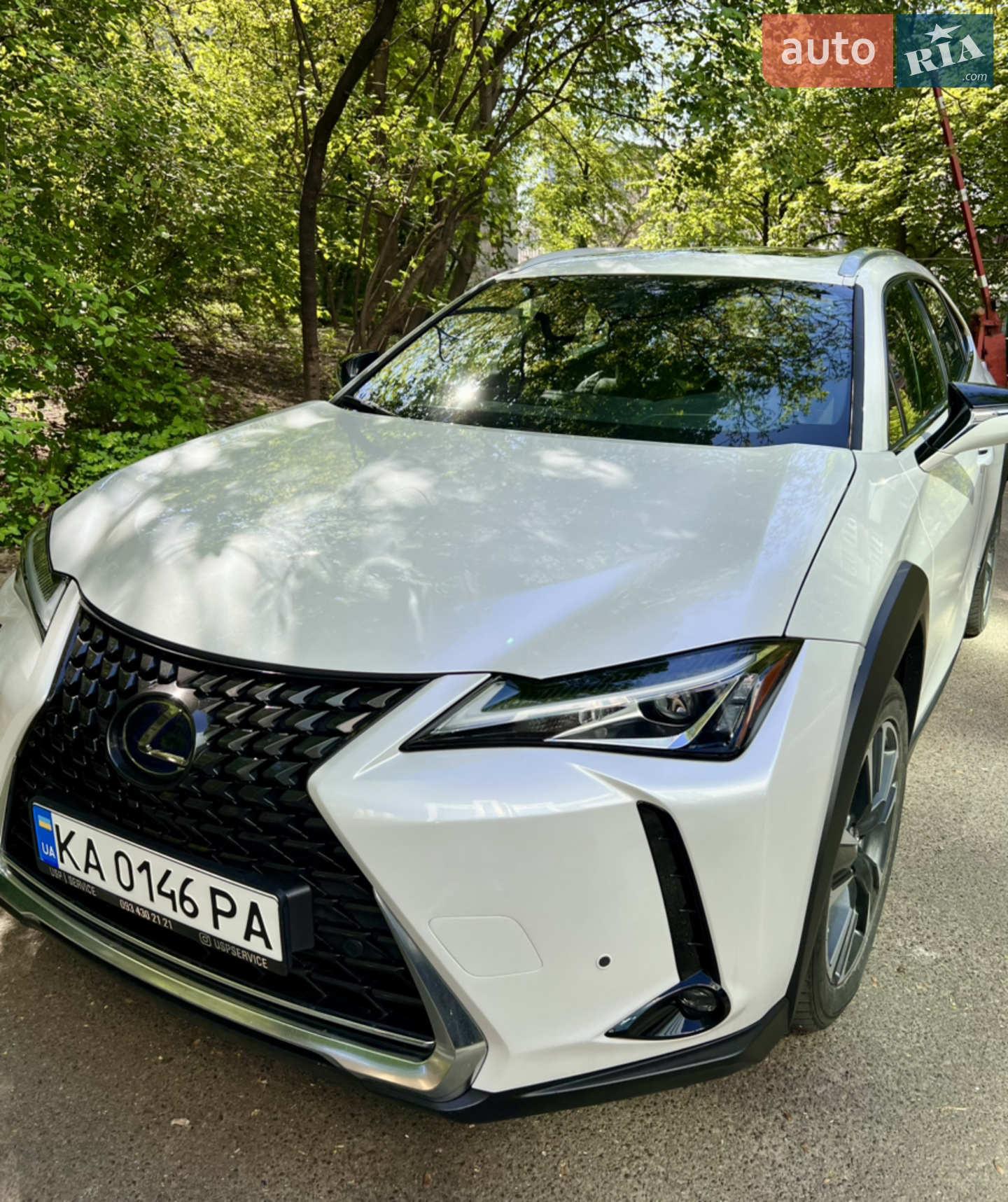 2019 Lexus UX - фото 1