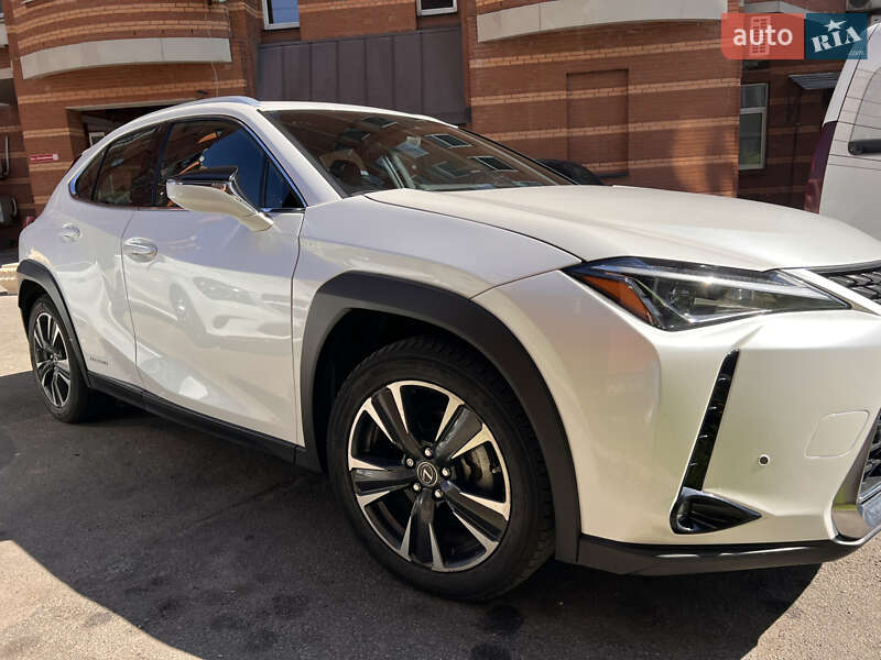Позашляховик / Кросовер Lexus UX 2019 в Києві