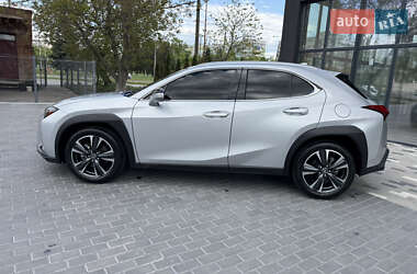 Внедорожник / Кроссовер Lexus UX 2020 в 