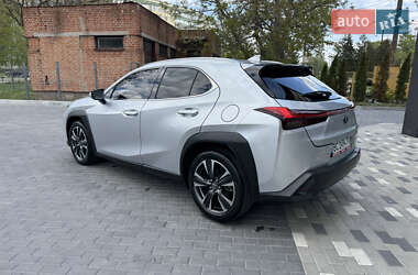 Внедорожник / Кроссовер Lexus UX 2020 в 