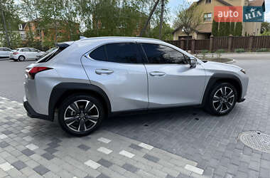 Внедорожник / Кроссовер Lexus UX 2020 в 