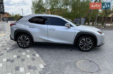 Внедорожник / Кроссовер Lexus UX 2020 в 
