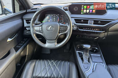 Внедорожник / Кроссовер Lexus UX 2019 в 