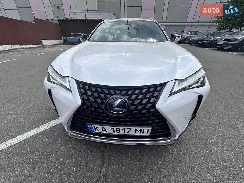 Внедорожник / Кроссовер Lexus UX 2019 в Киеве