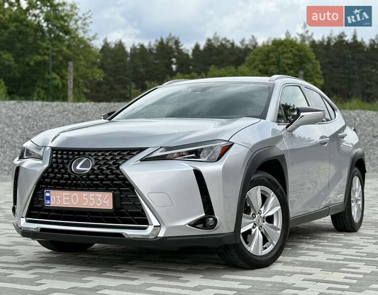 Lexus UX 2020