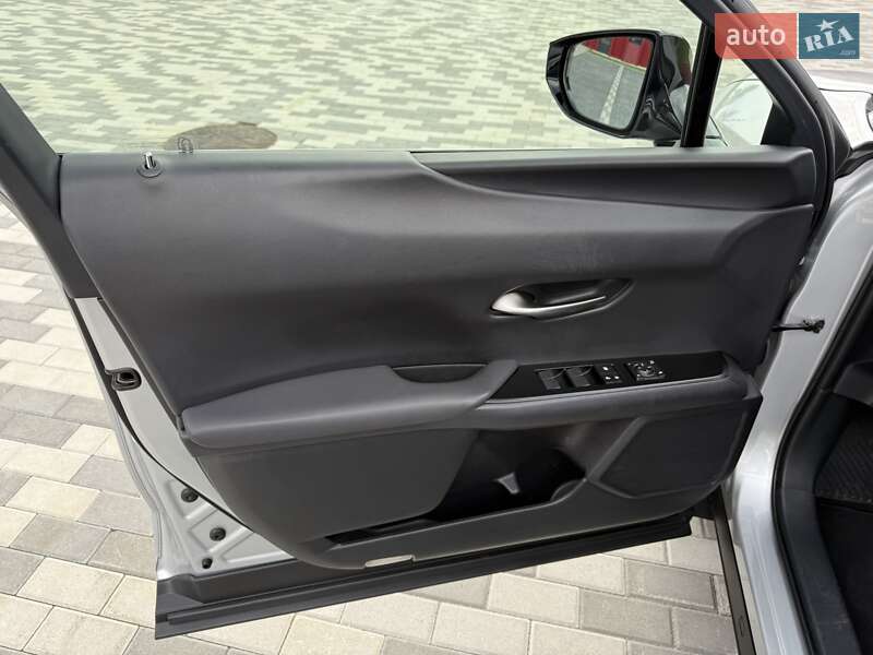 Позашляховик / Кросовер Lexus UX 2020 в Львові фото 21 Позашляховик / Кросовер Lexus UX 2020 в Львові