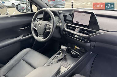 Внедорожник / Кроссовер Lexus UX 2022 в 