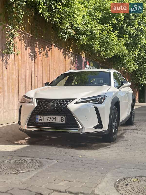 Внедорожник / Кроссовер Lexus UX 2019 в Черновцах