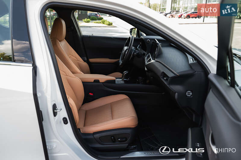 Внедорожник / Кроссовер Lexus UX 2023 в Днепре