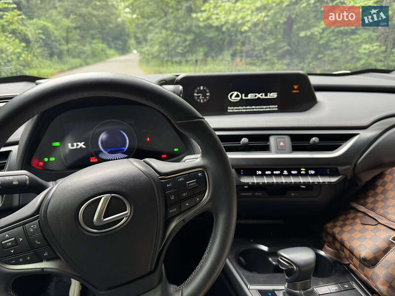 Внедорожник / Кроссовер Lexus UX 2021 в Киеве