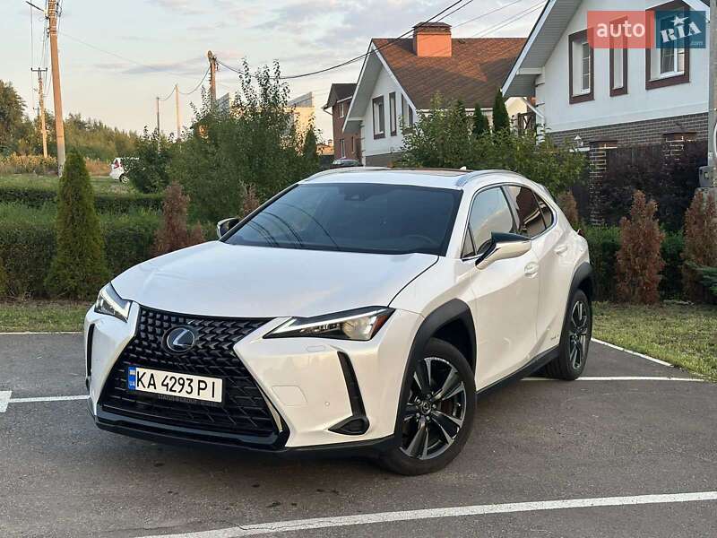 Lexus UX 2020