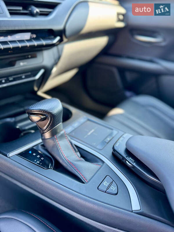 Позашляховик / Кросовер Lexus UX 2019 в Одесі