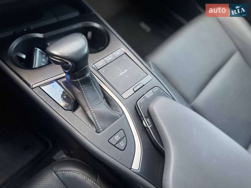 Внедорожник / Кроссовер Lexus UX 2019 в Одессе