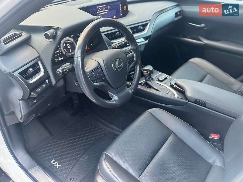 Внедорожник / Кроссовер Lexus UX 2019 в Одессе