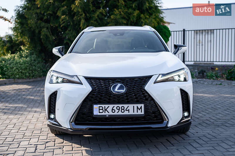 Lexus UX 2019