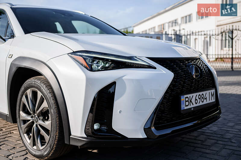 Внедорожник / Кроссовер Lexus UX 2019 в Ровно