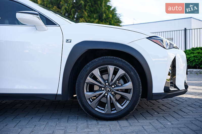 Внедорожник / Кроссовер Lexus UX 2019 в Ровно