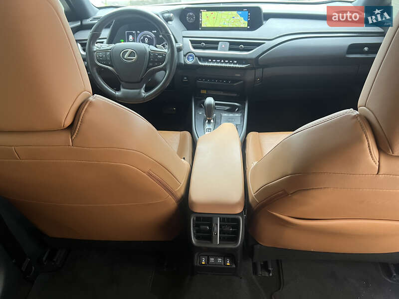 Позашляховик / Кросовер Lexus UX 2020 в Хмельницькому