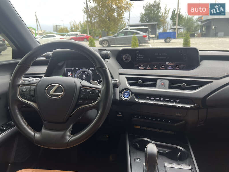 Позашляховик / Кросовер Lexus UX 2020 в Хмельницькому