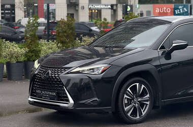 Внедорожник / Кроссовер Lexus UX 2020 в 