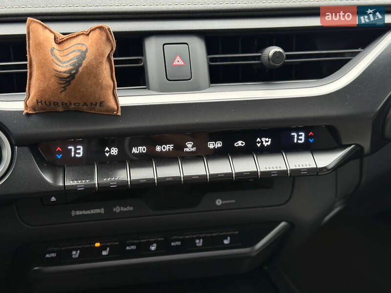 Позашляховик / Кросовер Lexus UX 2020 в Києві фото 28 Позашляховик / Кросовер Lexus UX 2020 в Києві