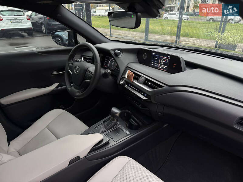 Позашляховик / Кросовер Lexus UX 2020 в Києві фото 44 Позашляховик / Кросовер Lexus UX 2020 в Києві