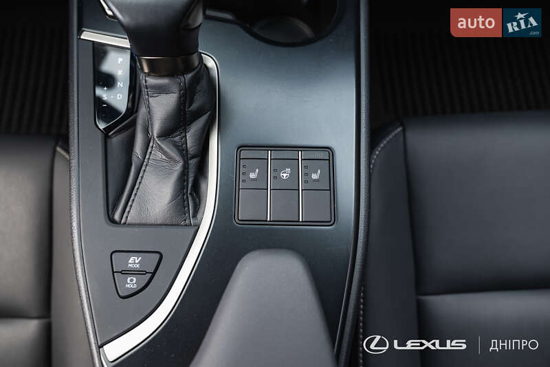 Позашляховик / Кросовер Lexus UX 2023 в Дніпрі фото 29 Позашляховик / Кросовер Lexus UX 2023 в Дніпрі