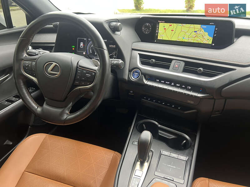 Позашляховик / Кросовер Lexus UX 2020 в Хмельницькому