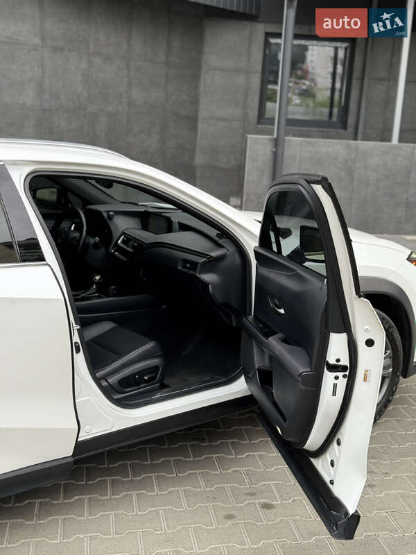 Внедорожник / Кроссовер Lexus UX 2019 в Тернополе фото 9 Внедорожник / Кроссовер Lexus UX 2019 в Тернополе