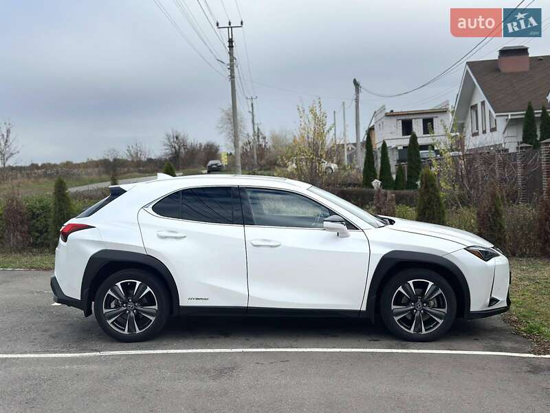 Позашляховик / Кросовер Lexus UX 2020 в Києві фото 5 Позашляховик / Кросовер Lexus UX 2020 в Києві