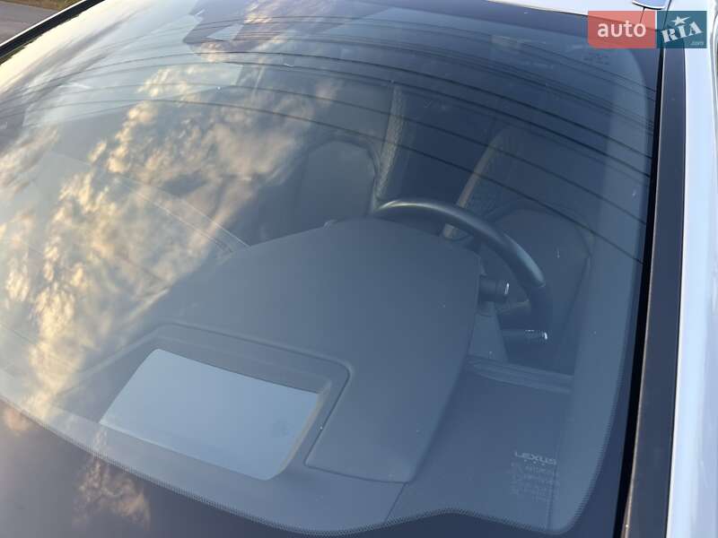 Позашляховик / Кросовер Lexus UX 2020 в Києві фото 24 Позашляховик / Кросовер Lexus UX 2020 в Києві