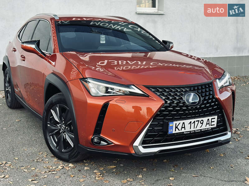 Lexus UX 2019