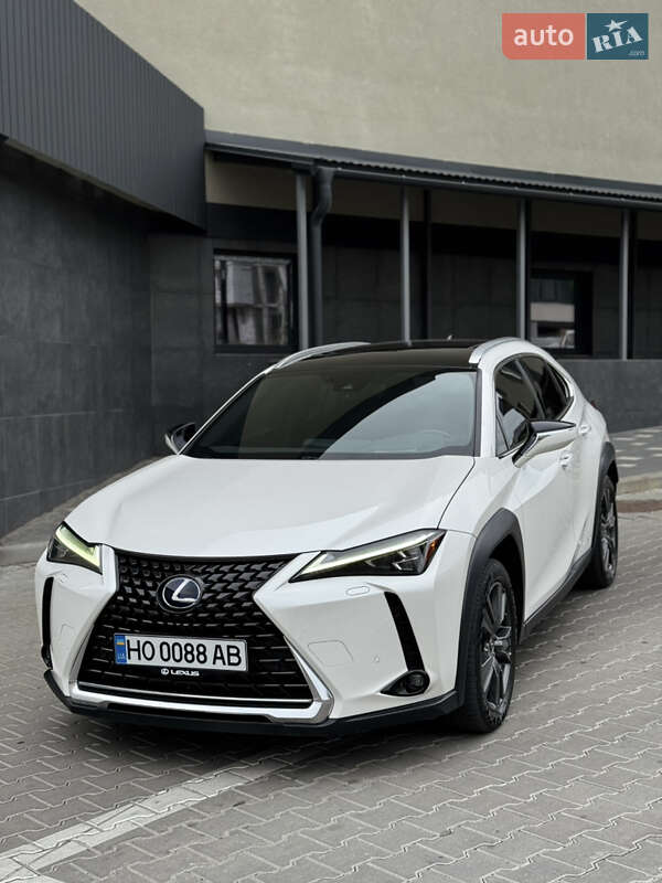 Lexus UX 2019