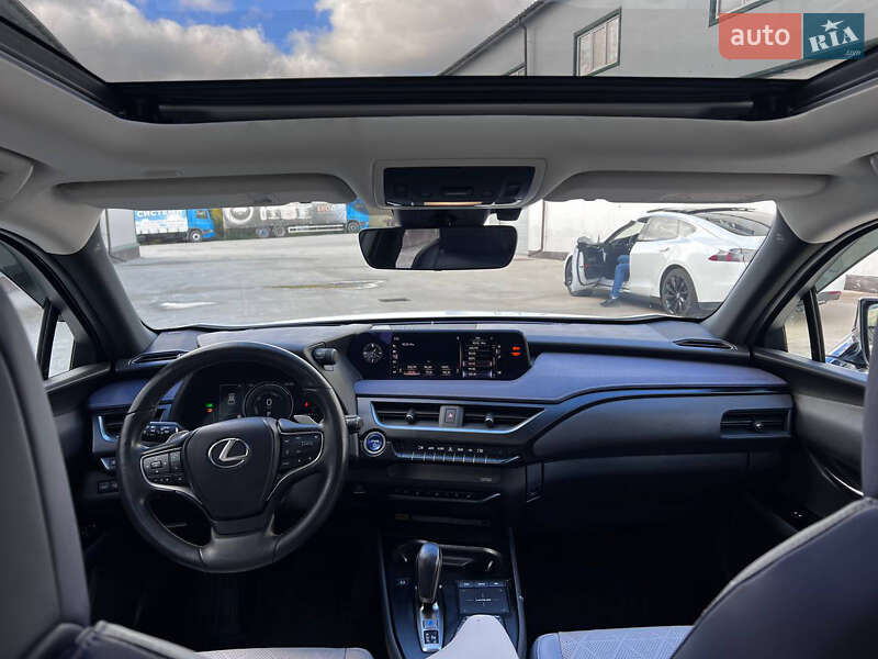 Позашляховик / Кросовер Lexus UX 2022 в Вінниці