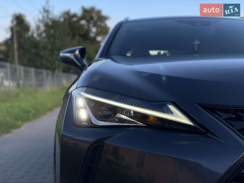 Позашляховик / Кросовер Lexus UX 2022 в Львові