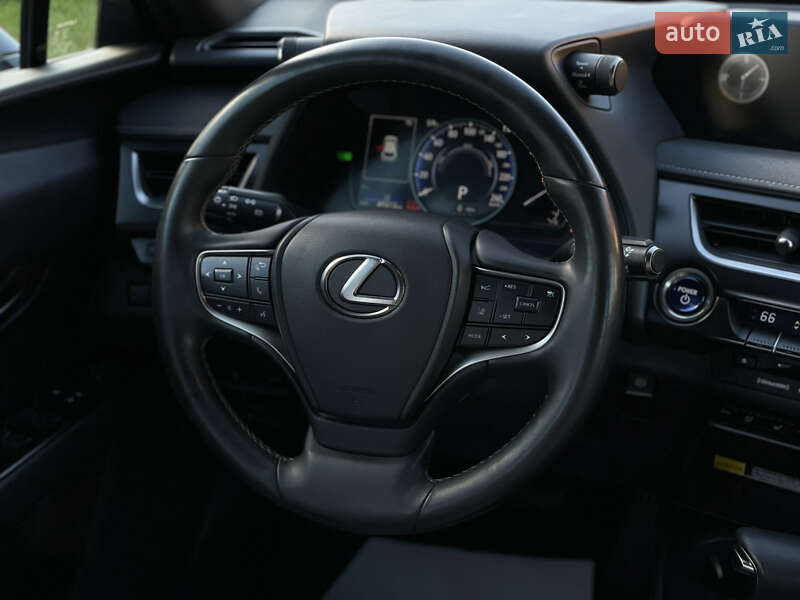 Позашляховик / Кросовер Lexus UX 2022 в Львові